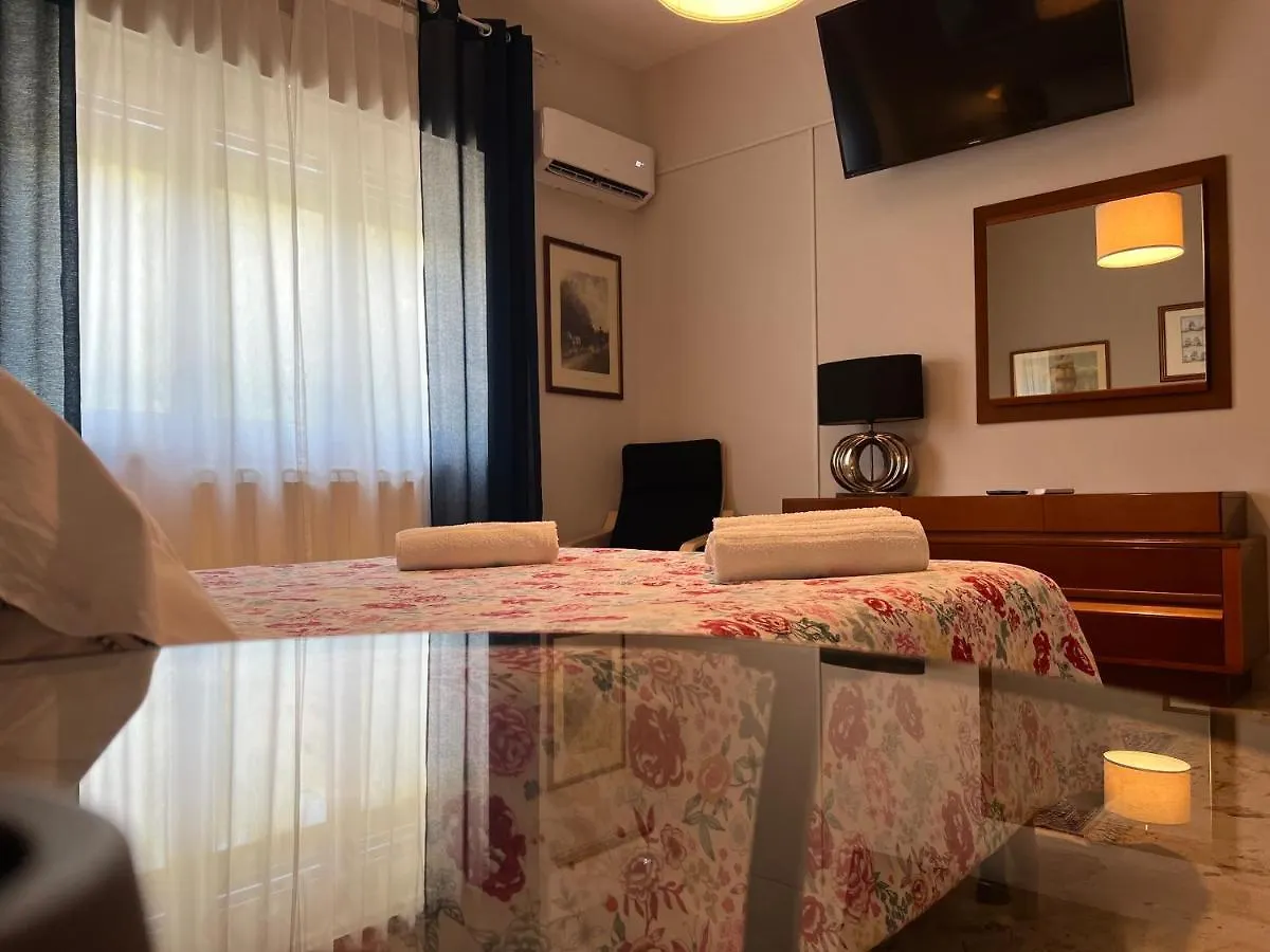 Hotel Liu' al viale Agrigento 0*,  Italia